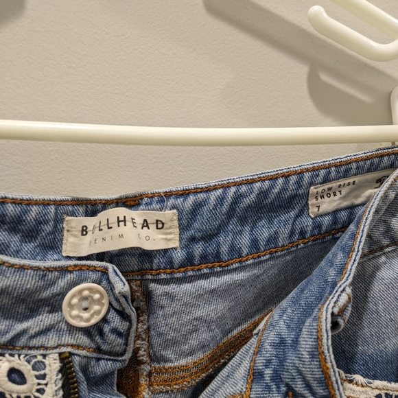 Bullhead Denim jean & lace shorts - Picture 4 of 4